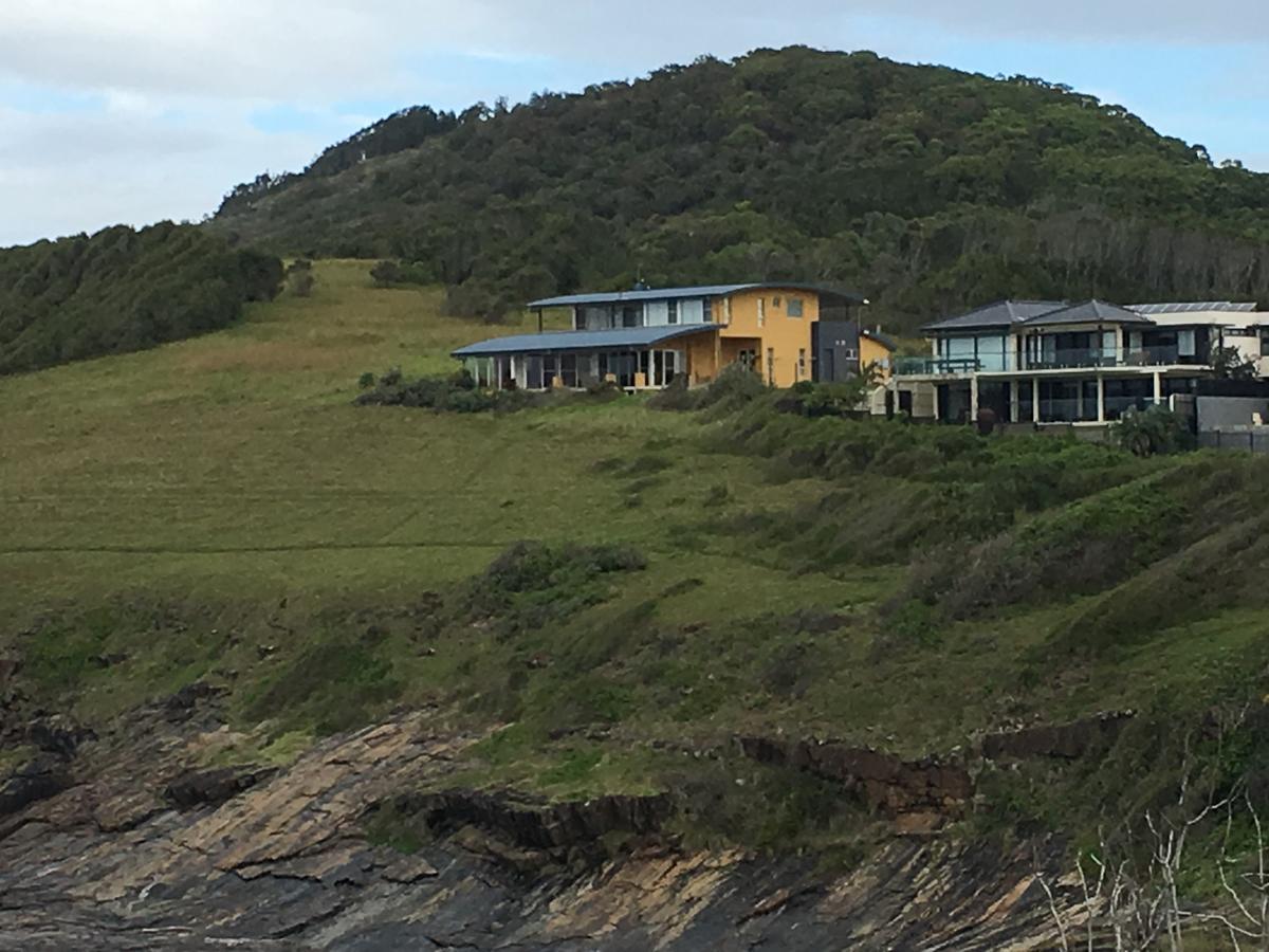 Oceanscape Luxury Beachfront Villas Scotts Head Esterno foto