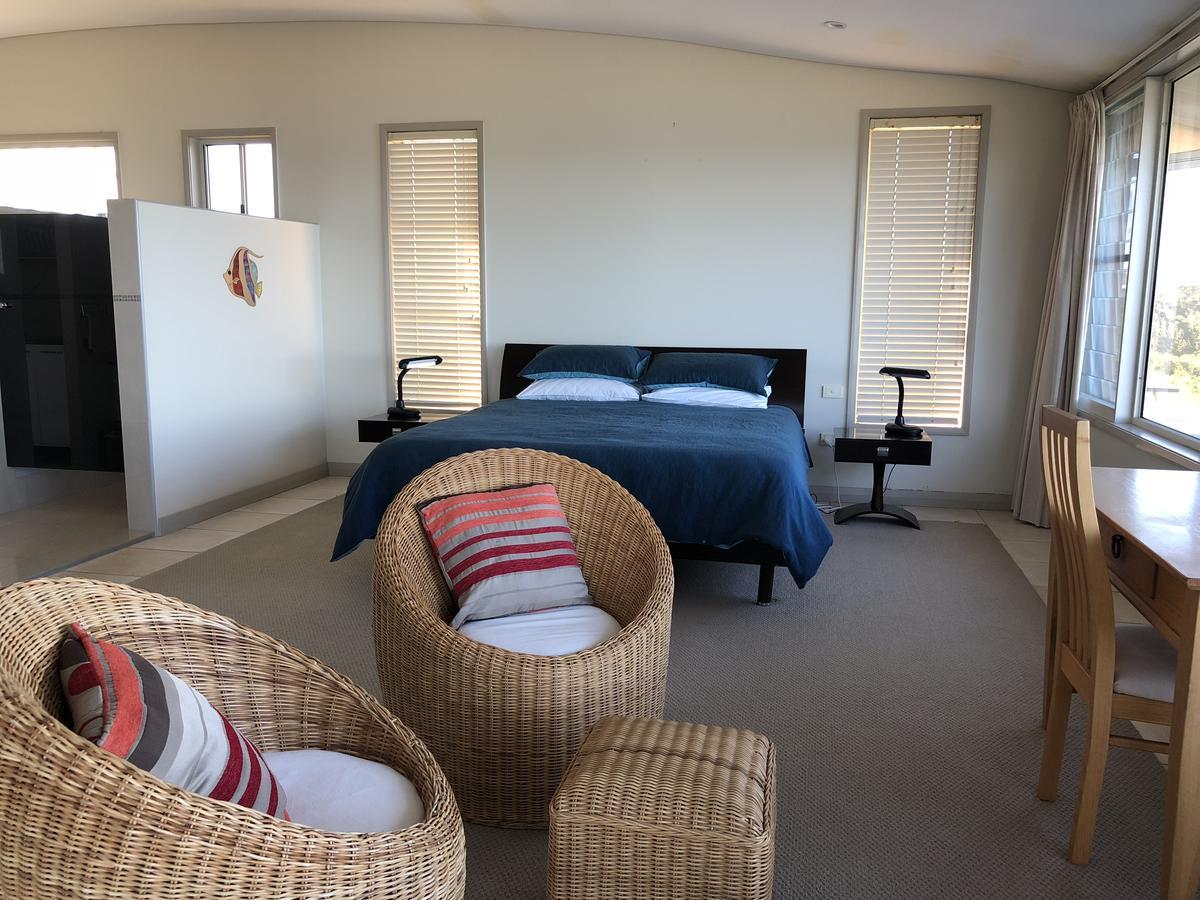 Oceanscape Luxury Beachfront Villas Scotts Head Camera foto