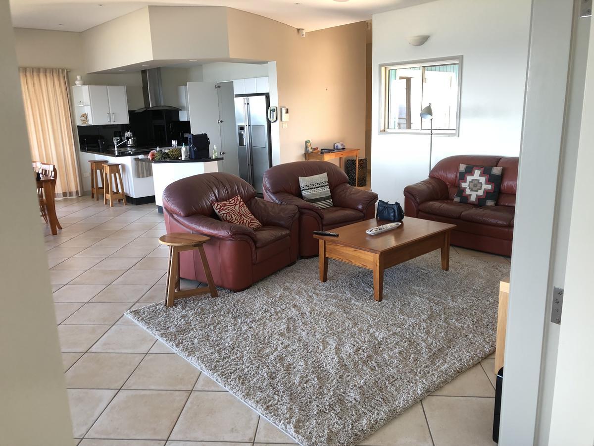 Oceanscape Luxury Beachfront Villas Scotts Head Camera foto